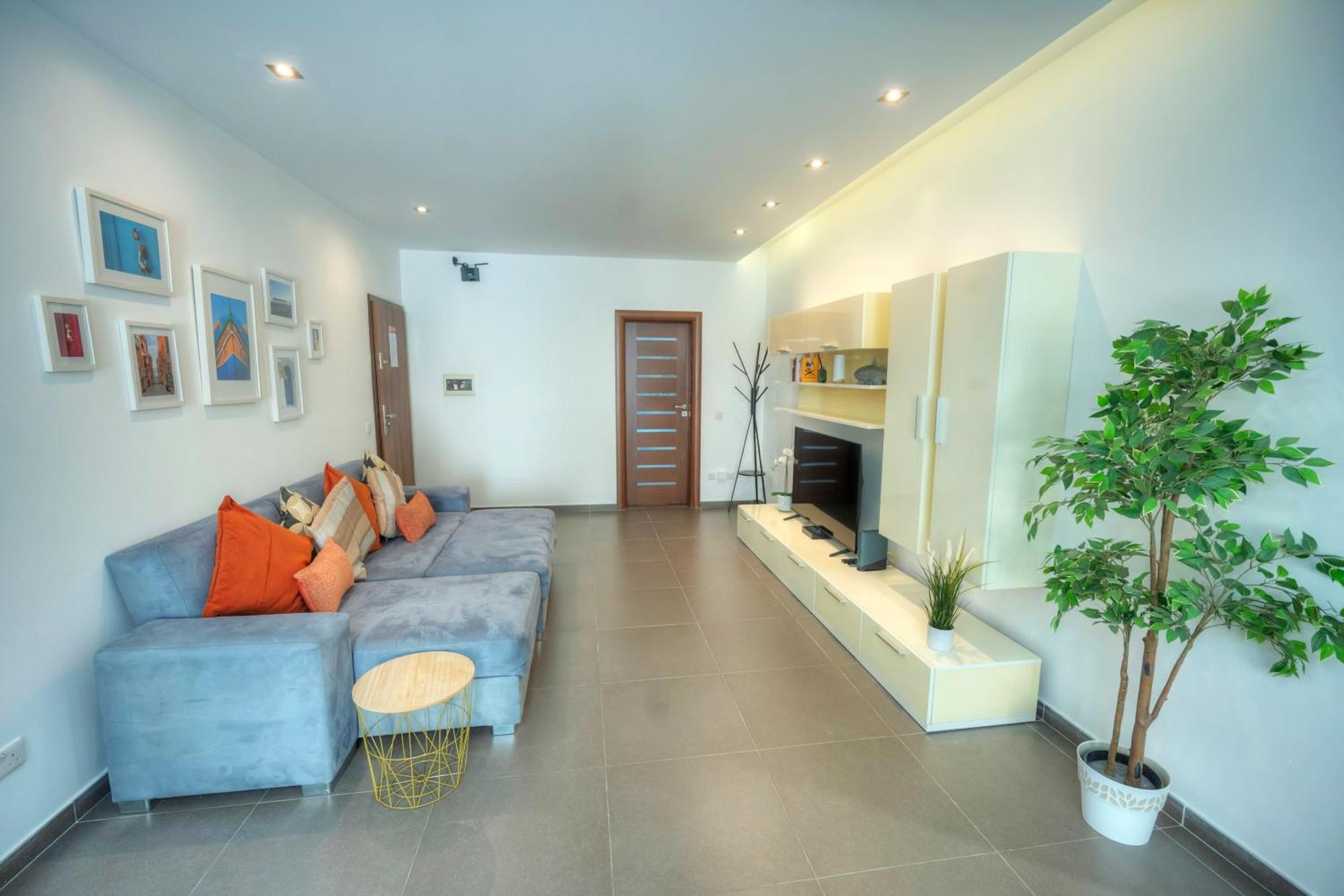 Bright & Large 2Bedrooms In Sliema Center Mpor1-1 Bagian luar foto