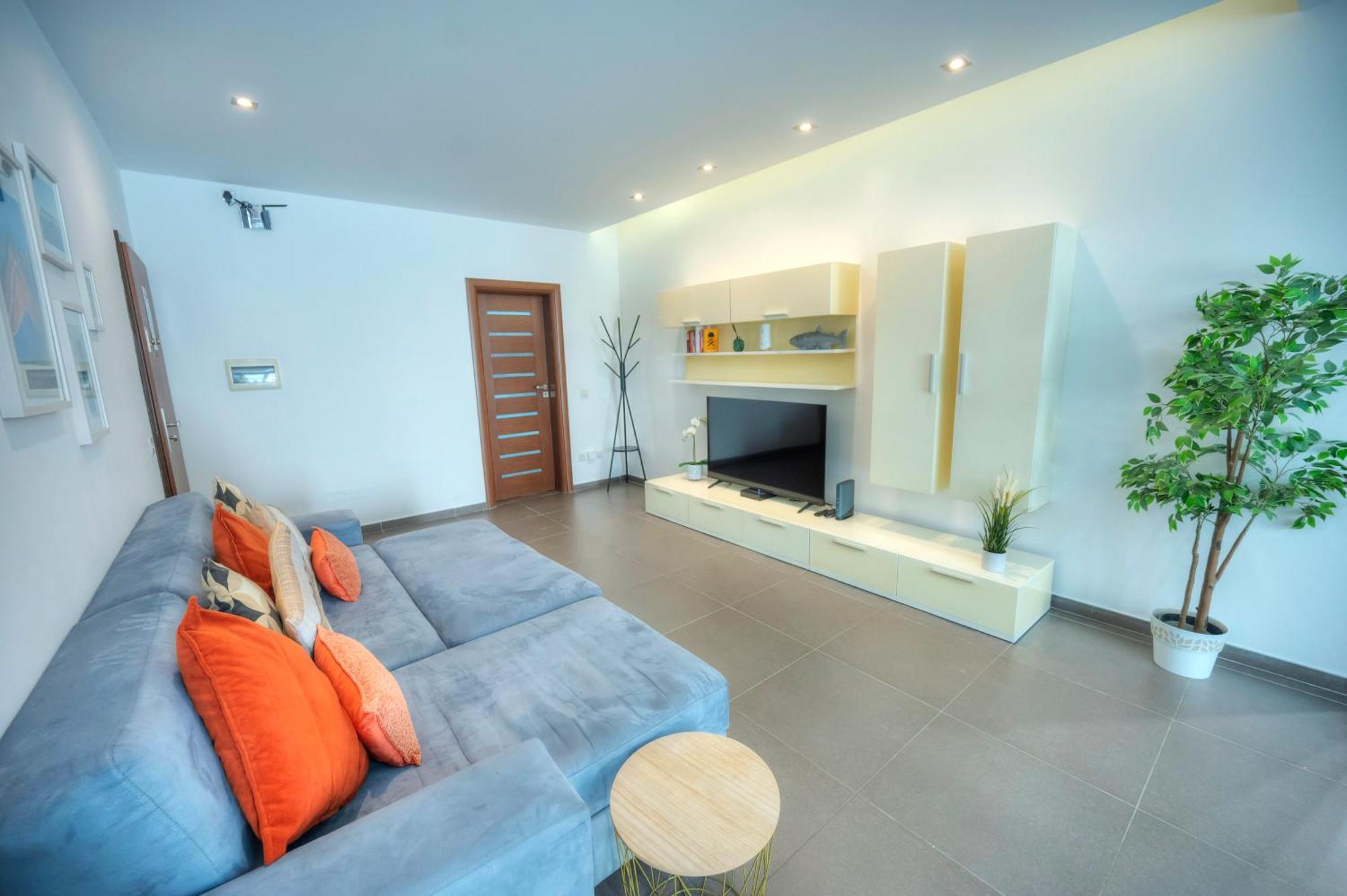 Bright & Large 2Bedrooms In Sliema Center Mpor1-1 Bagian luar foto