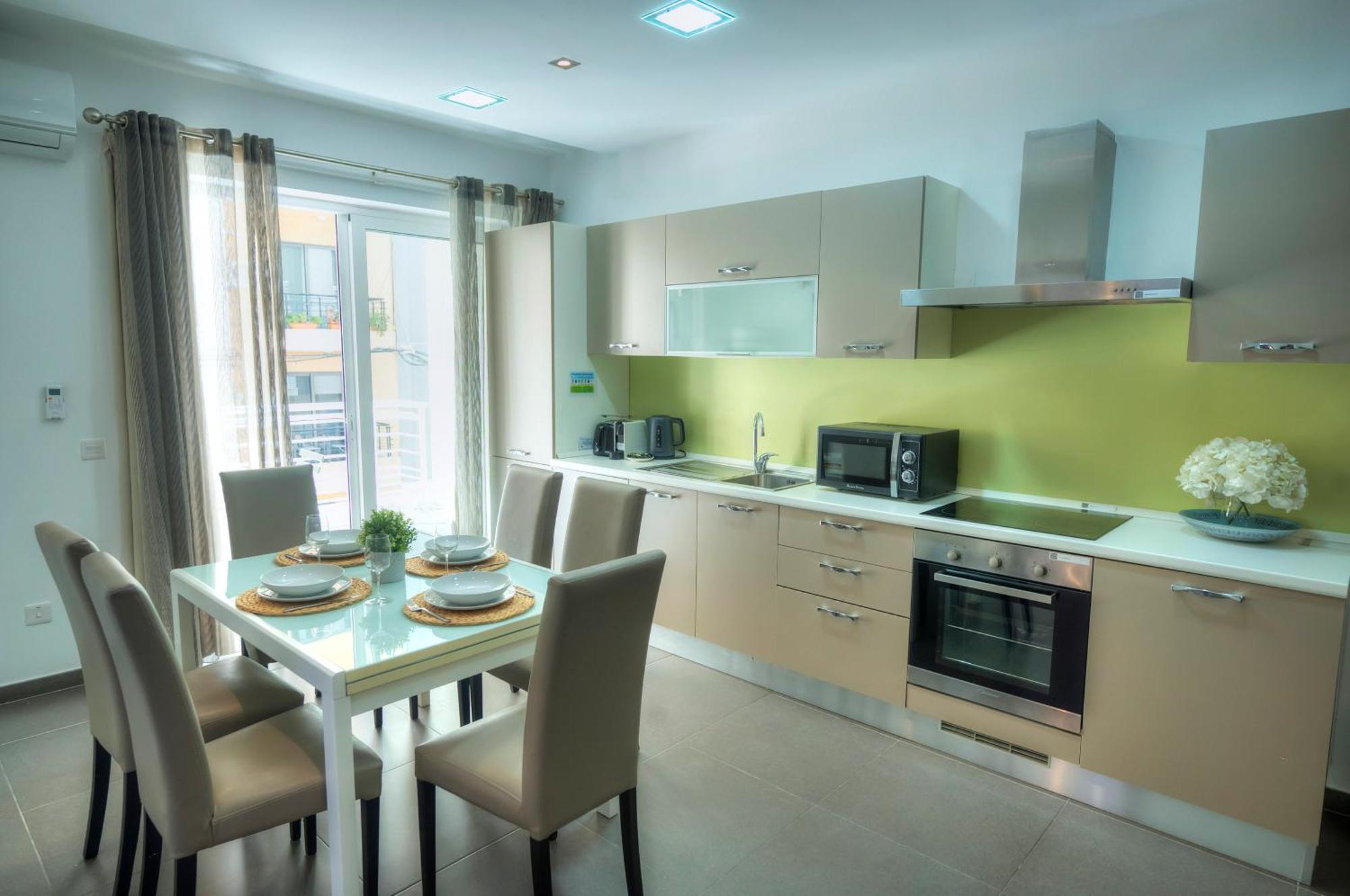 Bright & Large 2Bedrooms In Sliema Center Mpor1-1 Bagian luar foto