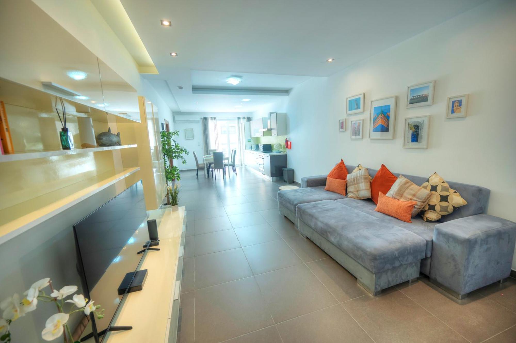 Bright & Large 2Bedrooms In Sliema Center Mpor1-1 Bagian luar foto