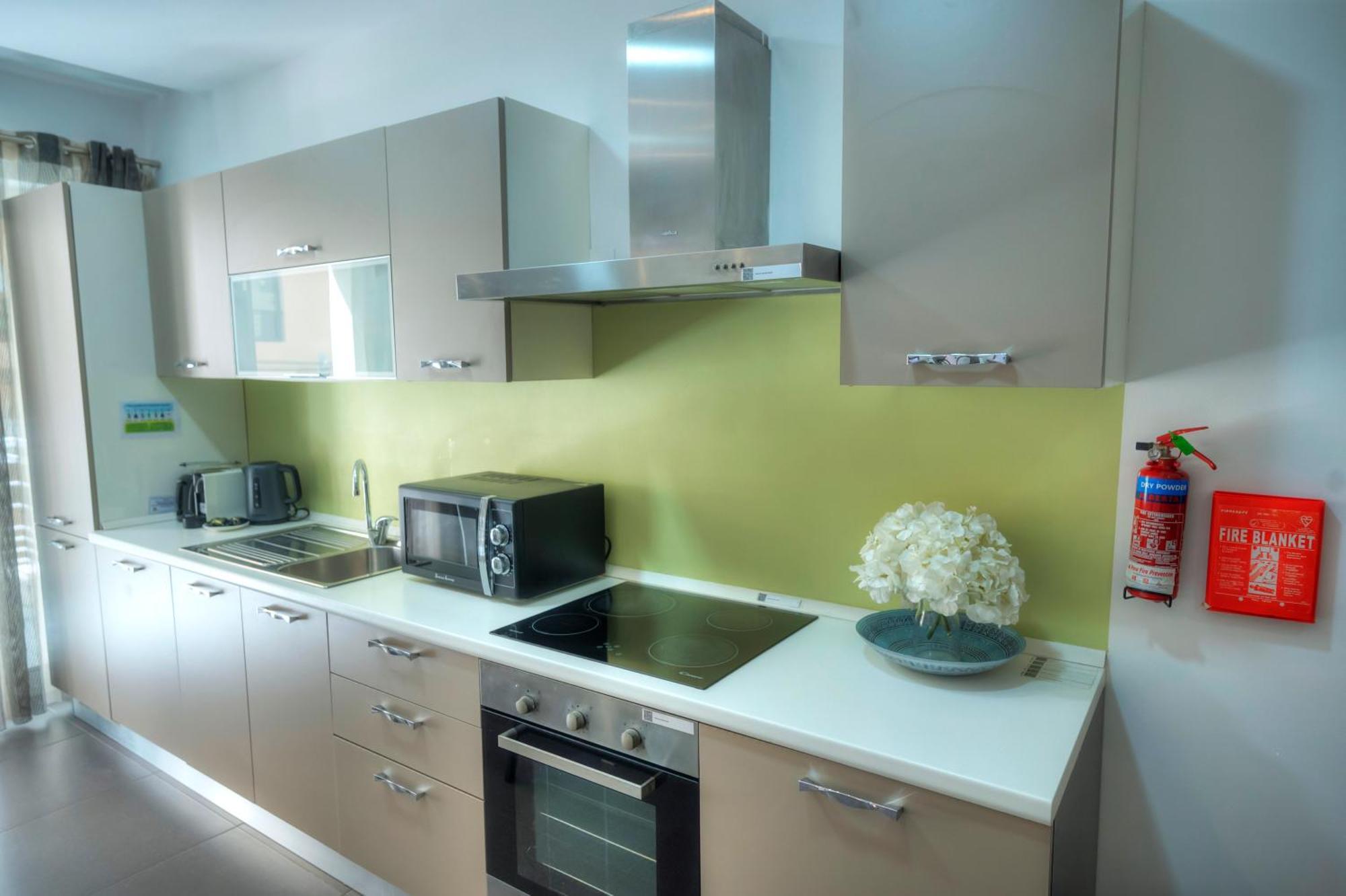 Bright & Large 2Bedrooms In Sliema Center Mpor1-1 Bagian luar foto