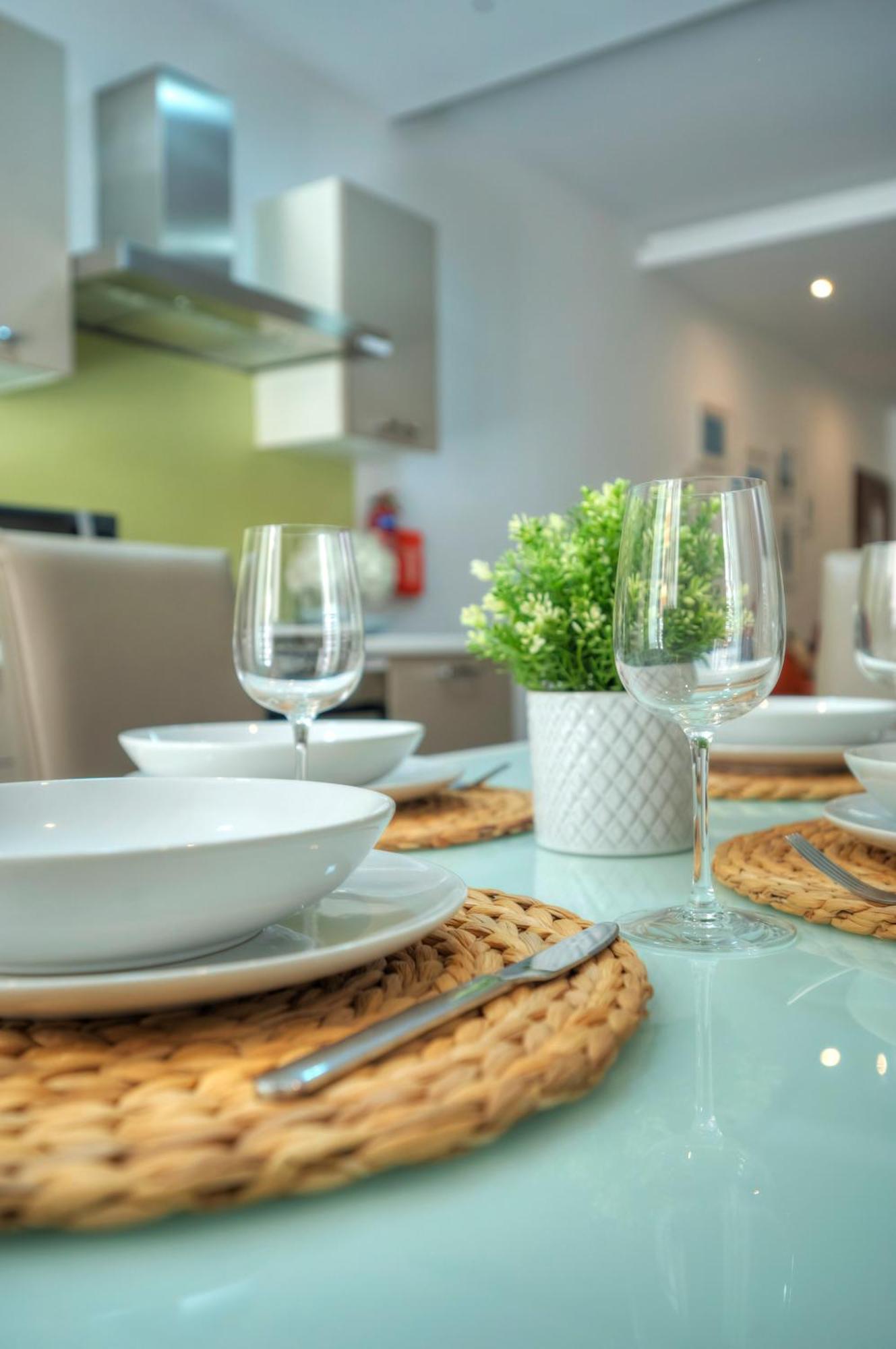 Bright & Large 2Bedrooms In Sliema Center Mpor1-1 Bagian luar foto