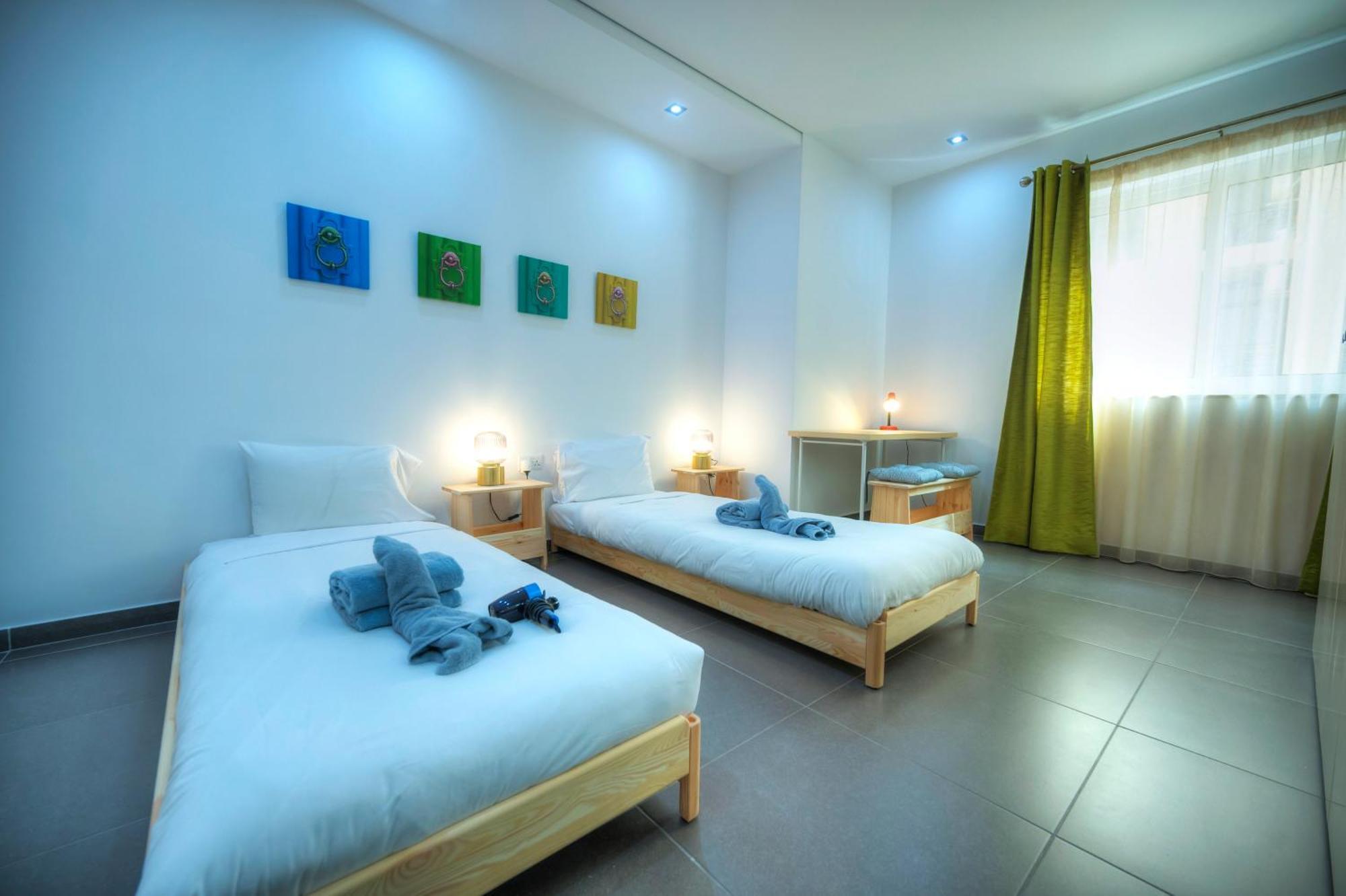 Bright & Large 2Bedrooms In Sliema Center Mpor1-1 Bagian luar foto